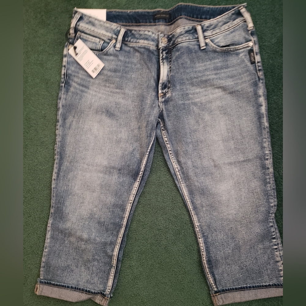 Silver Brand Suki Capris